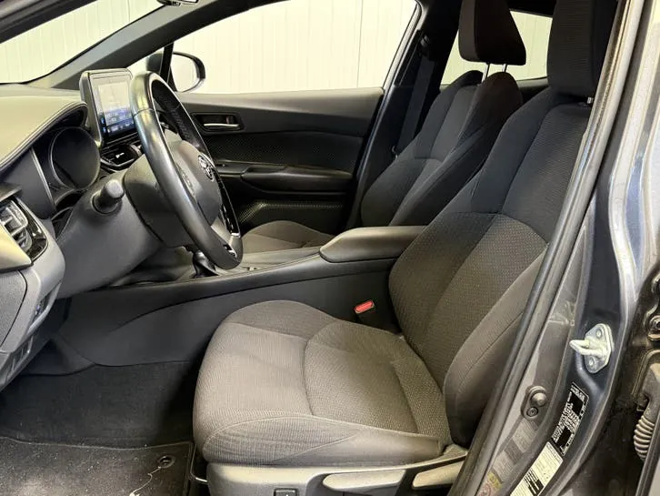 Toyota C-Hr 2019 photo 3