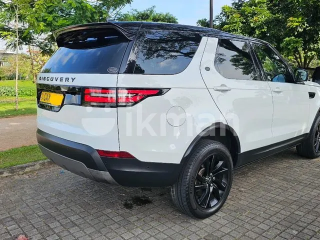 Land Rover Discovery 5 2017 photo 4