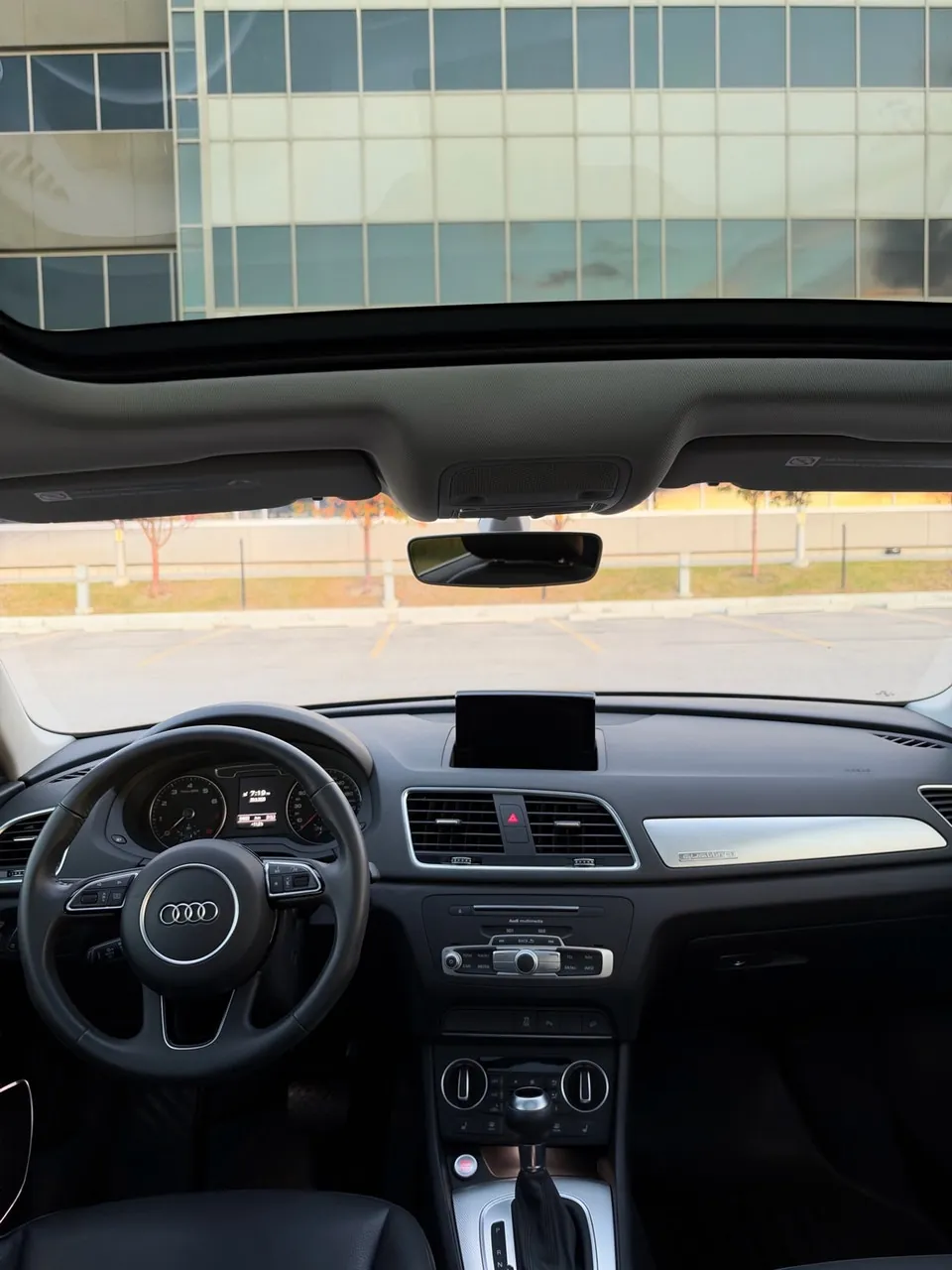 Audi Q3 2016 photo 3