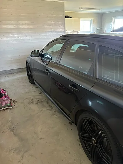 Audi A4 2009 photo 4