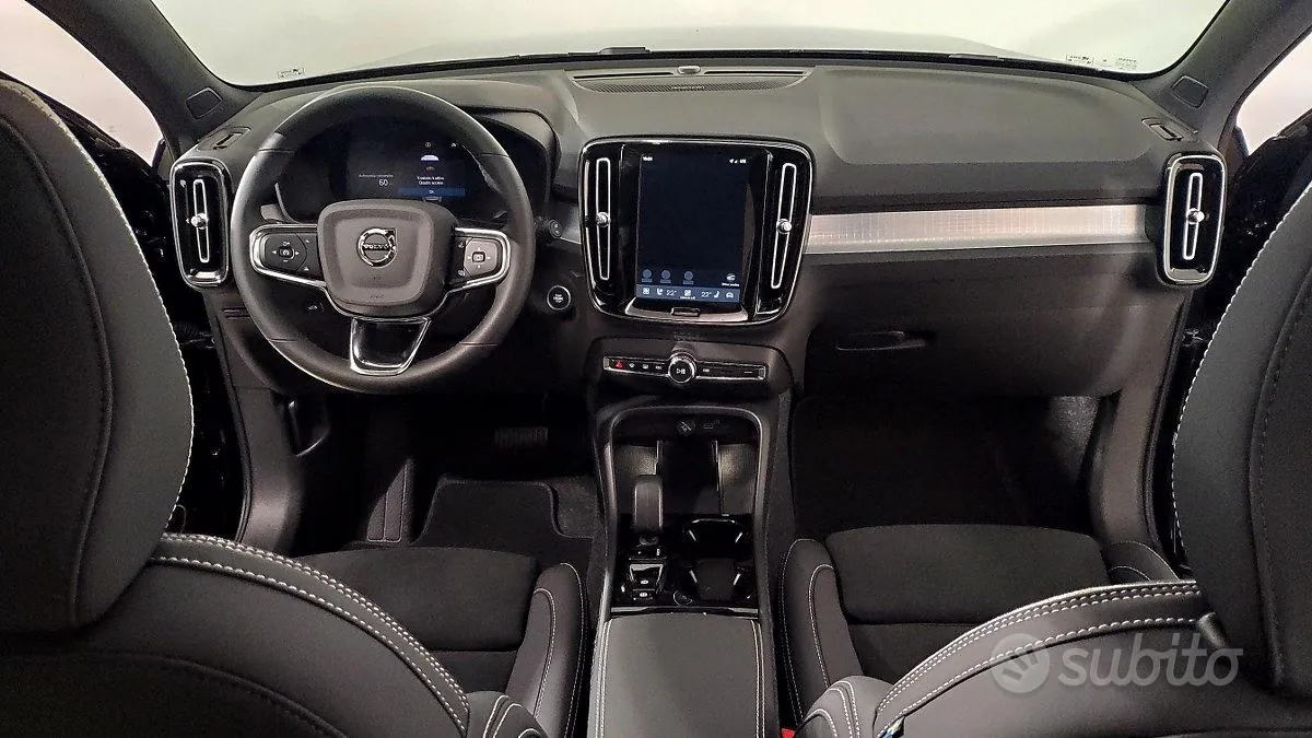 Volvo Xc40 2026 photo 2