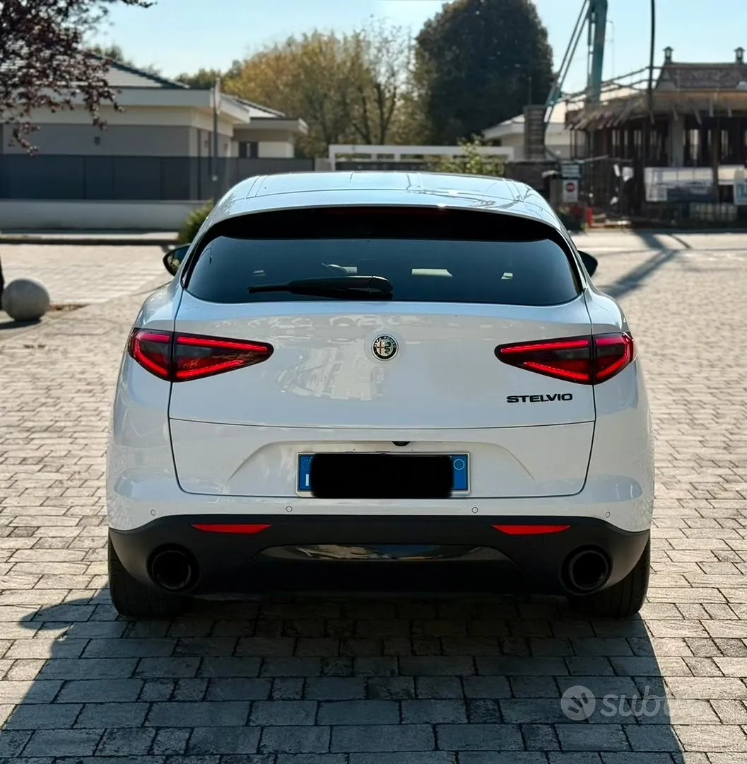 Alfa Romeo Stelvio 2022 photo 4