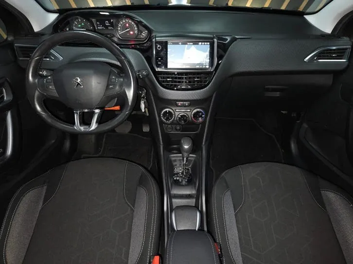 Peugeot 2008 2017 photo 3