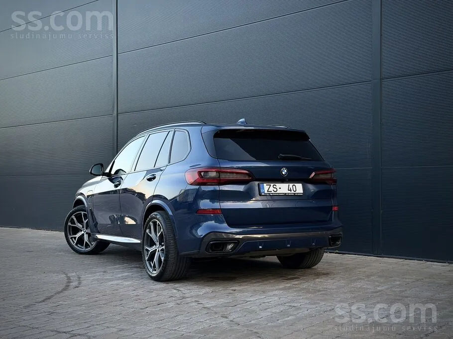 BMW X5 2021 photo 3