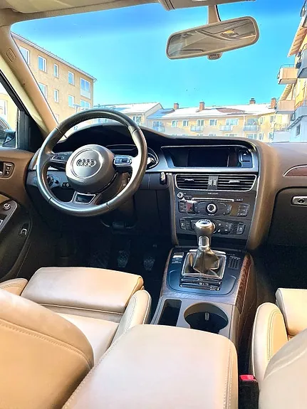 Audi A4 2013 photo 2