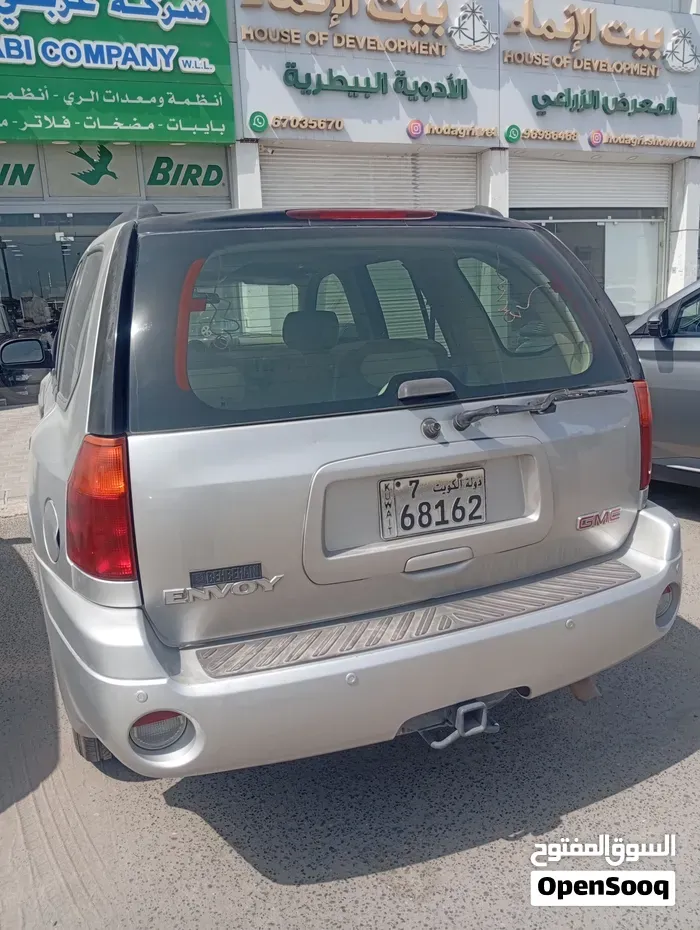 GMC Envoy 2004 photo 3