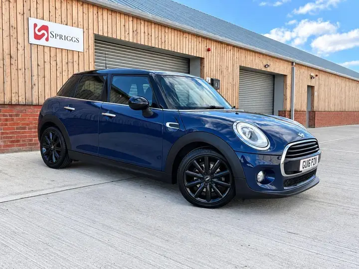 Mini Hatch