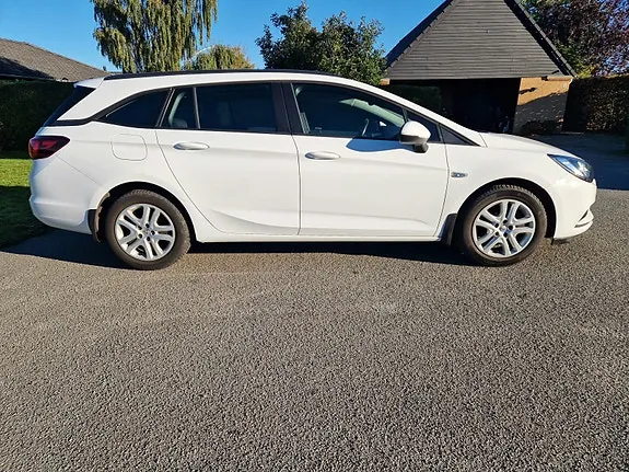 Opel Astra 2018 photo 4