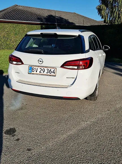 Opel Astra 2018 photo 3