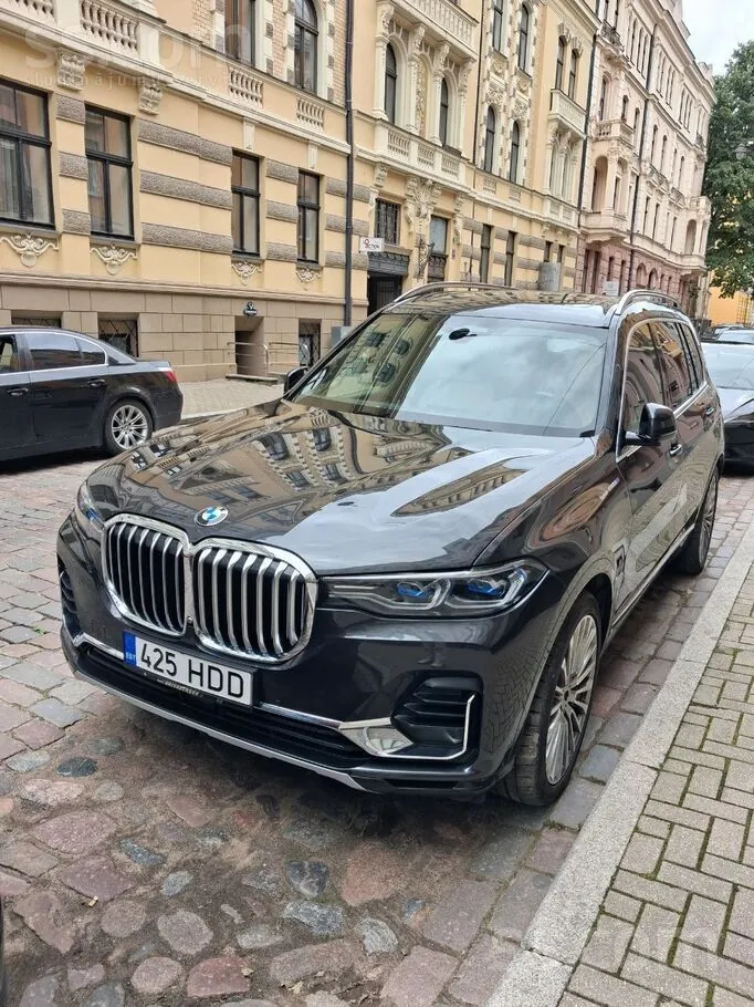 BMW X7