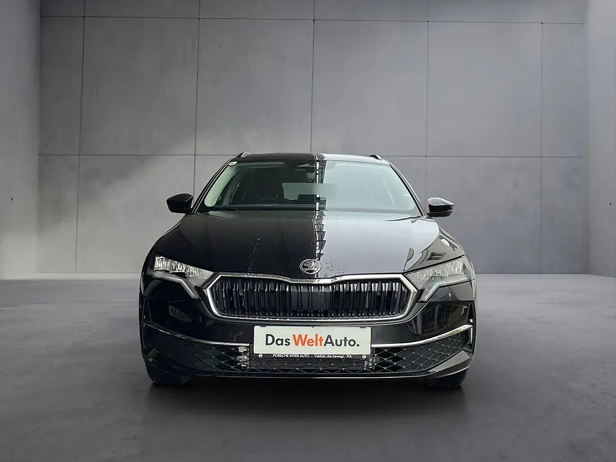 Skoda Octavia 2025 photo 2