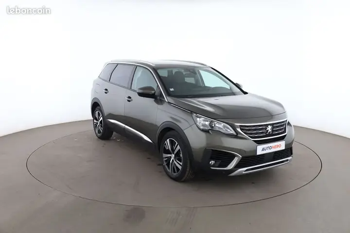 Peugeot 5008 2019 photo 4