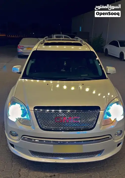 GMC Acadia 2011 photo 5