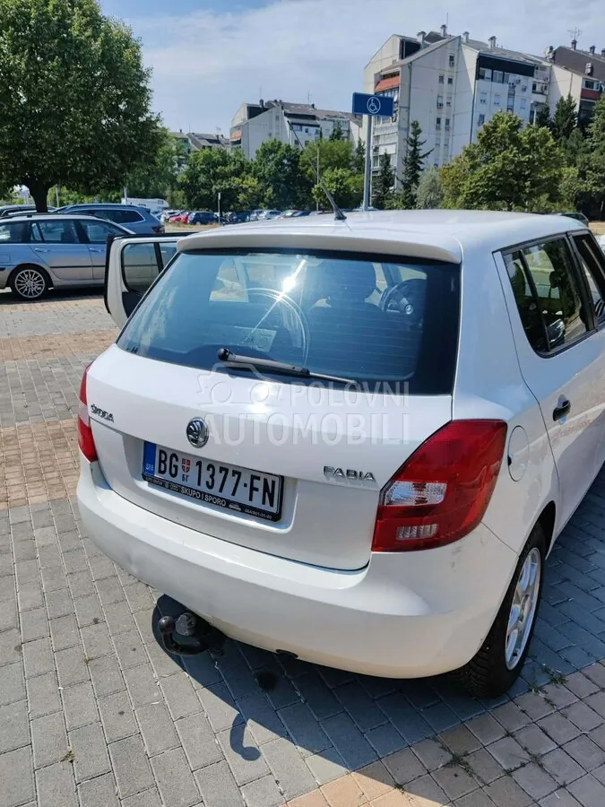 Skoda Fabia 2013 photo 4