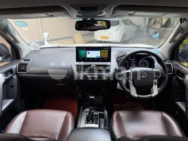 Toyota Land Cruiser Prado 2016 photo 2