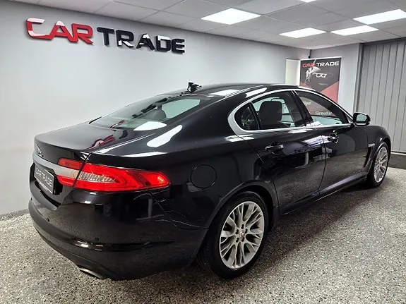 Jaguar Xf 2015 photo 5