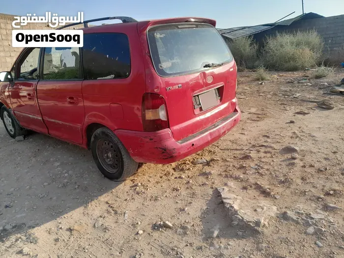 Hyundai Trajet 2003 photo 2