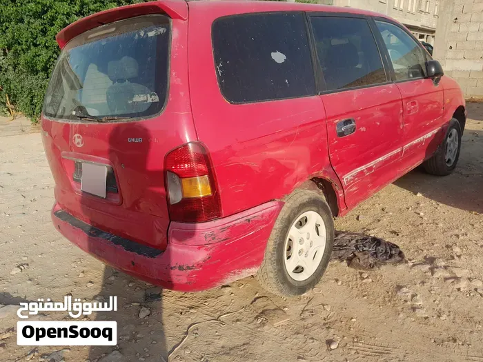 Hyundai Trajet 2003 photo 3
