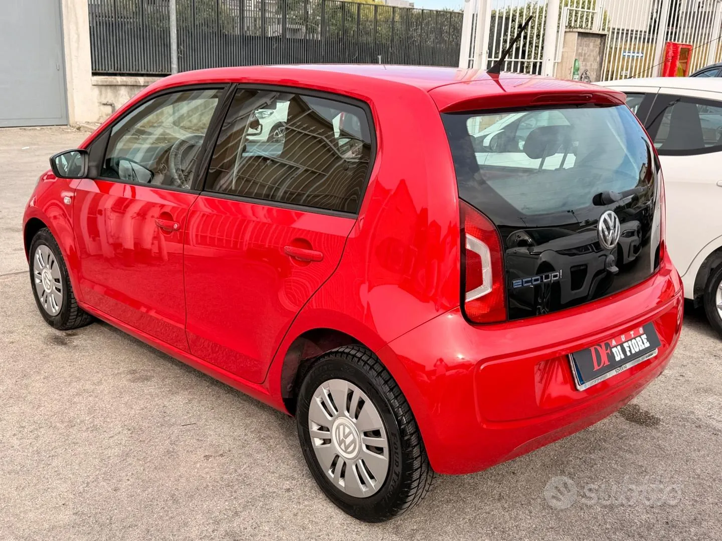 Volkswagen Up 2013 photo 5