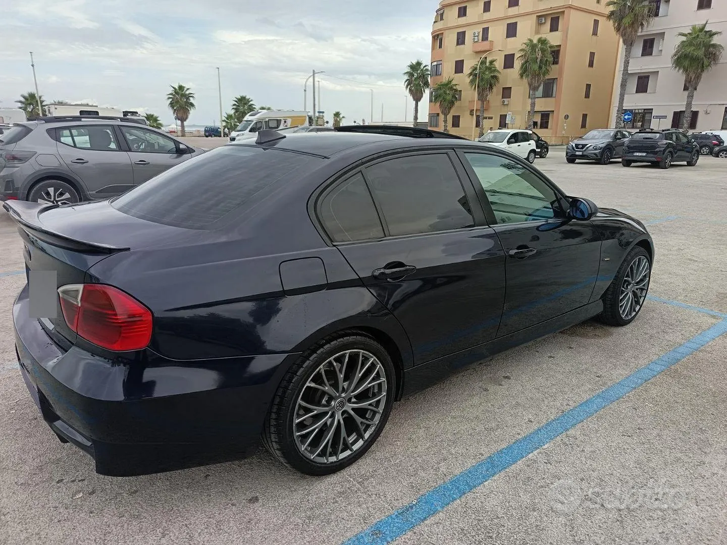 BMW E90 2007 photo 4