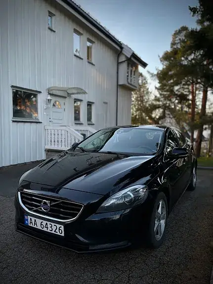 Volvo V40 2013 photo 2