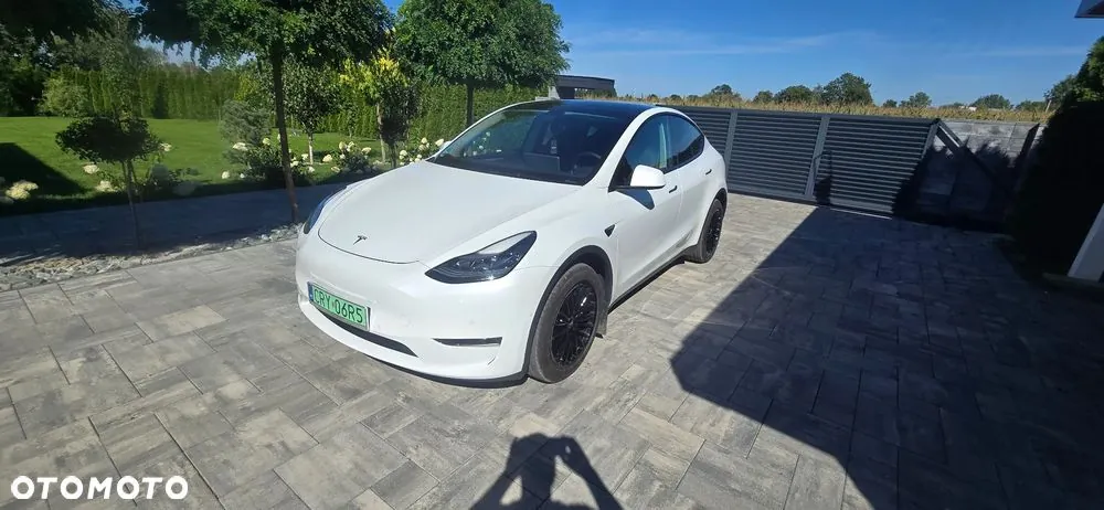 Tesla Model Y 2022 photo 2