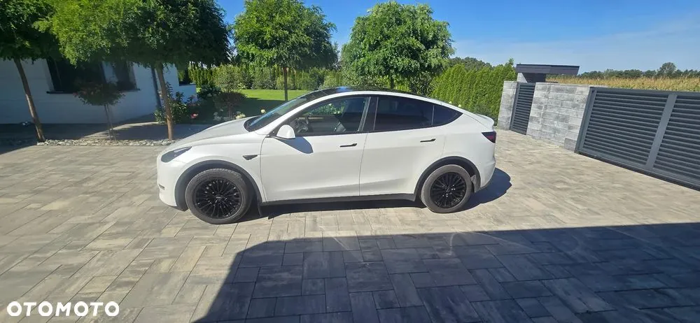 Tesla Model Y 2022 photo 3
