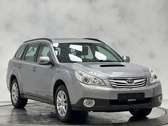 Subaru Outback 2011 photo 4