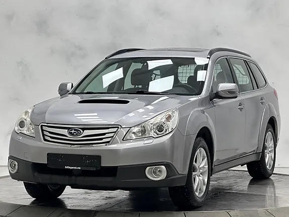 Subaru Outback 2011 photo 2