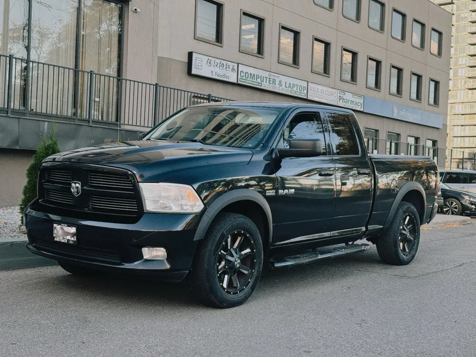 Dodge Ram 1500 2012 photo 2