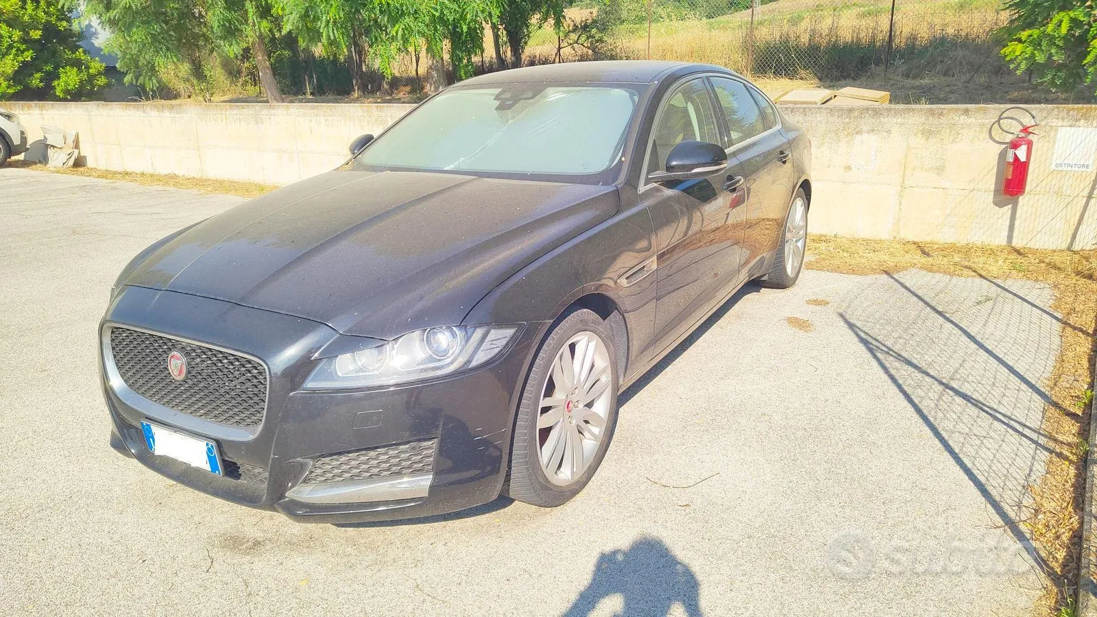 Jaguar Xf 2016 photo 2
