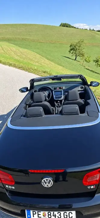 Volkswagen Eos 2010 photo 2
