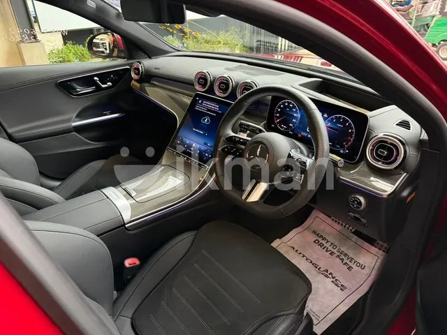 Mercedes-Benz C200 2025 photo 4