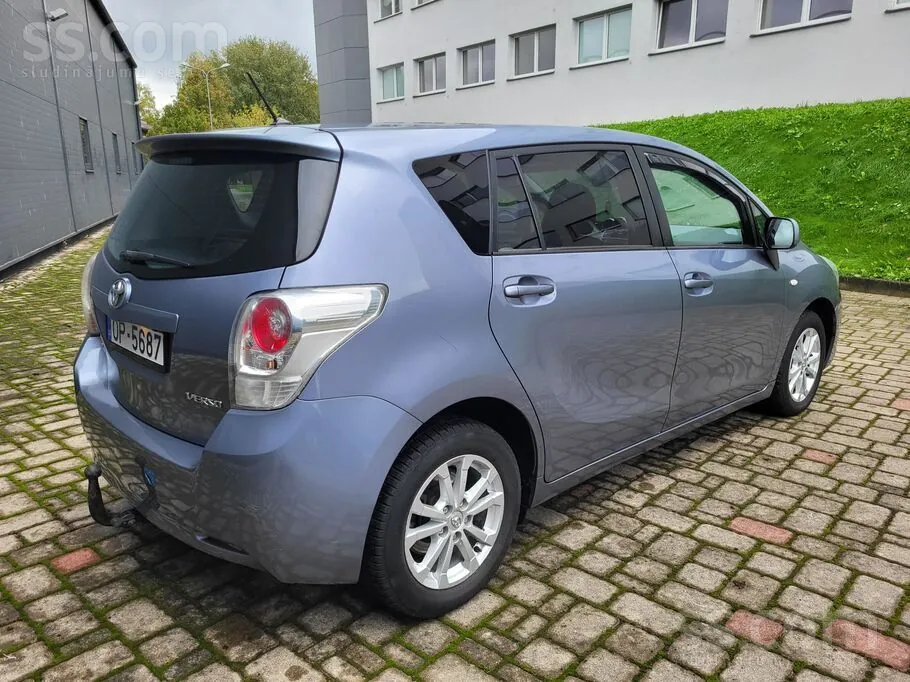 Toyota Verso 2012 photo 4