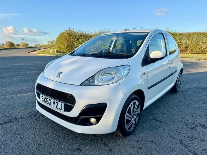 Peugeot 107 2012 photo 4