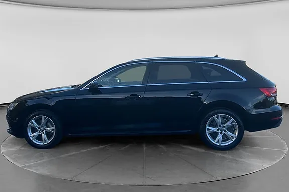 Audi A4 2018 photo 2