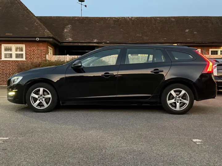 Volvo V60 2018 photo 5