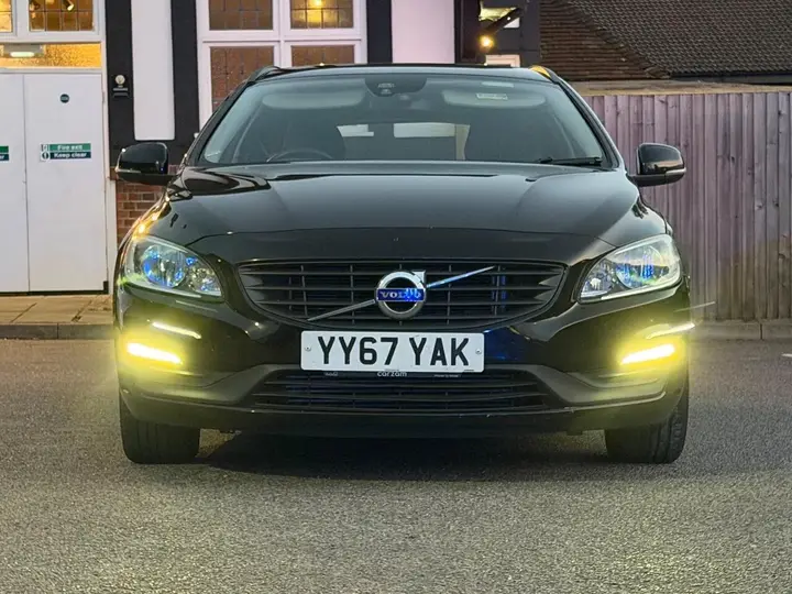 Volvo V60 2018 photo 2