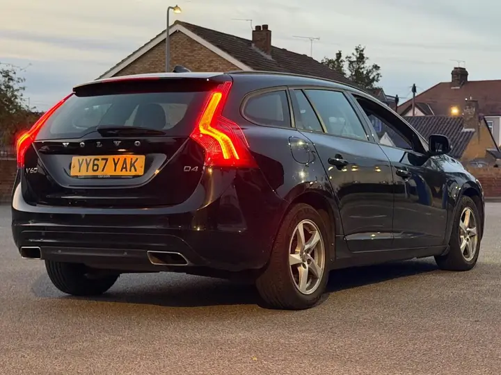 Volvo V60 2018 photo 3