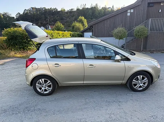 Opel Corsa 2009 photo 3