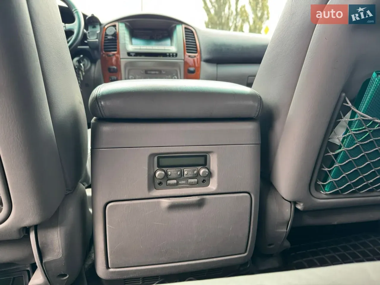 Toyota Land Cruiser 2003 photo 2