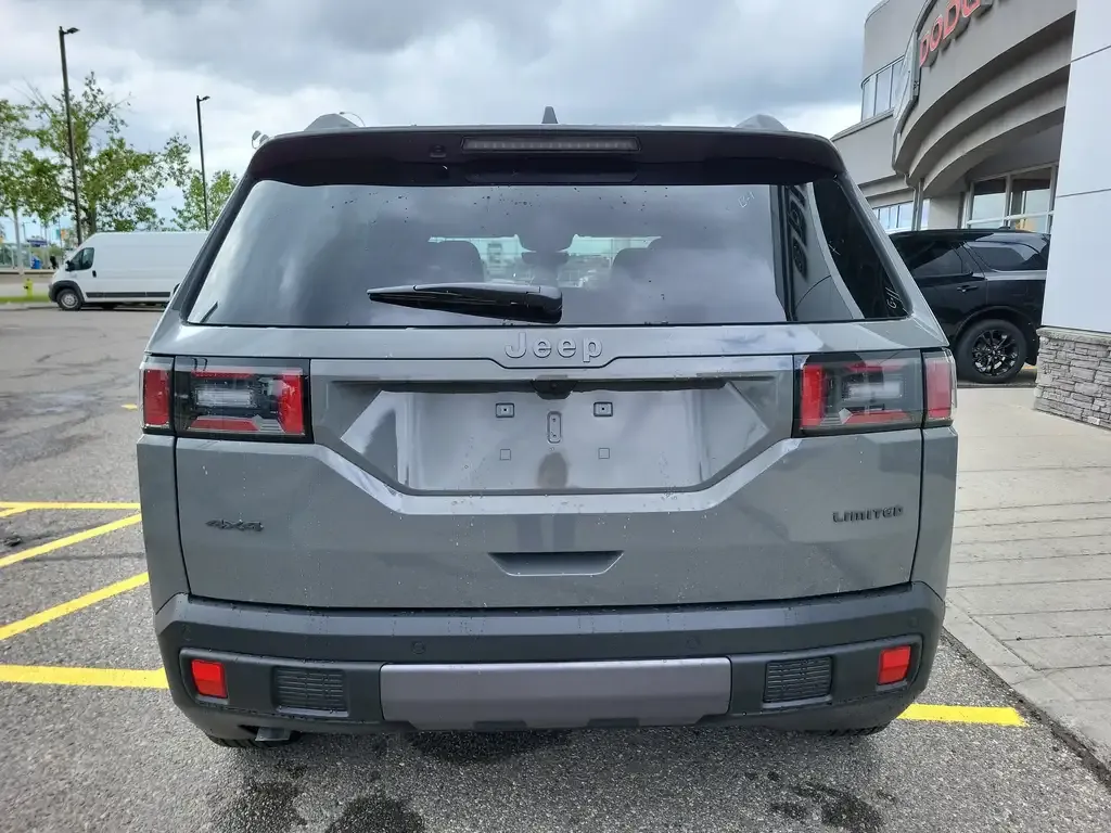 Jeep Cherokee 2026 photo 3