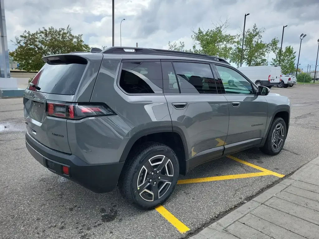Jeep Cherokee 2026 photo 4