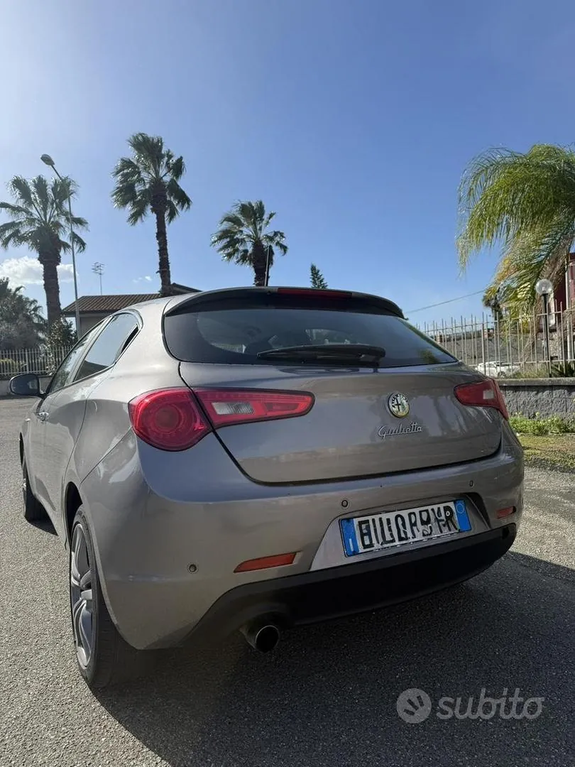 Alfa Romeo Giulietta 2014 photo 3