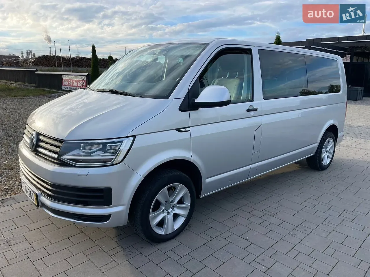 Volkswagen Transporter 2016 photo 2