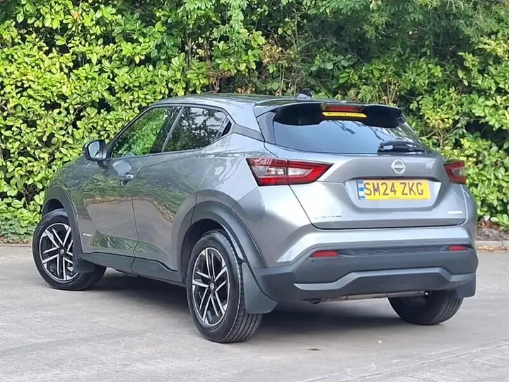 Nissan Juke 2024 photo 2