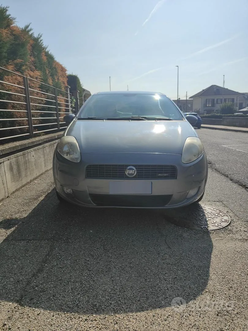 Fiat Grande Punto 2006 photo 4