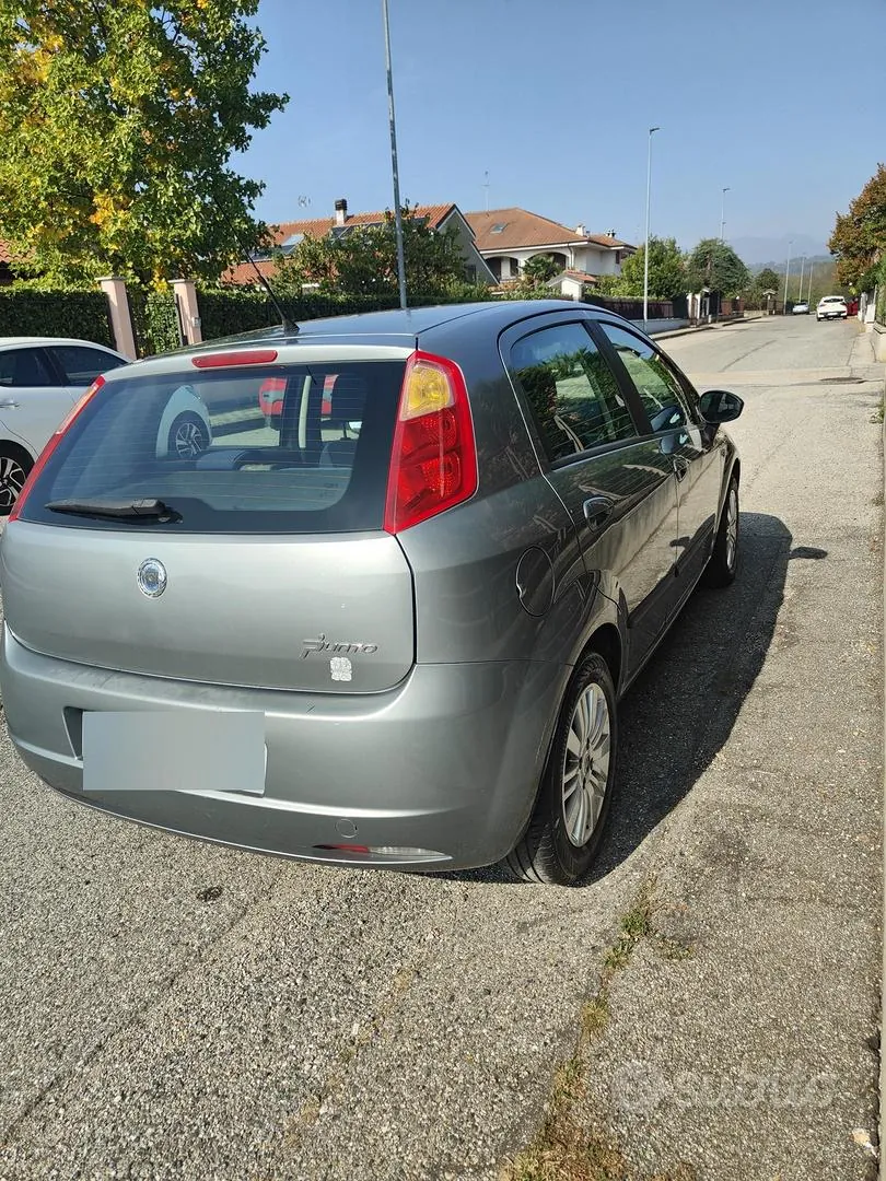 Fiat Grande Punto 2006 photo 5