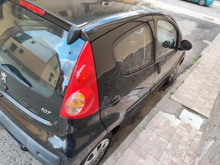Peugeot 107 2010 photo 4