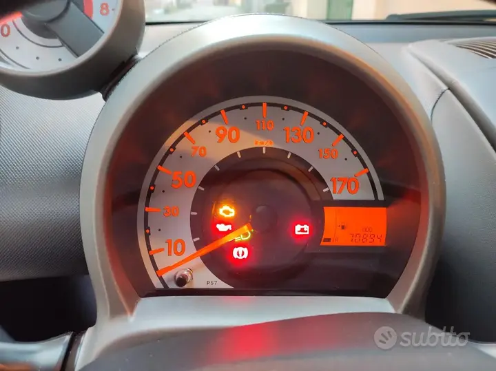 Peugeot 107 2010 photo 5